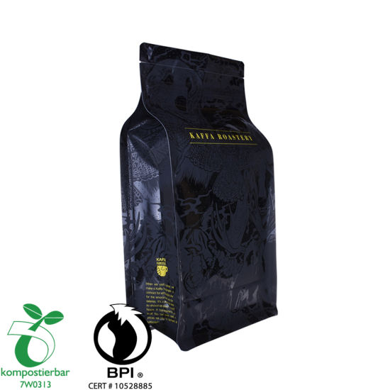 Пластиковый блок с застежкой-молнией в нижней части биоразлагаемого бананового мешка на заводе в Китае